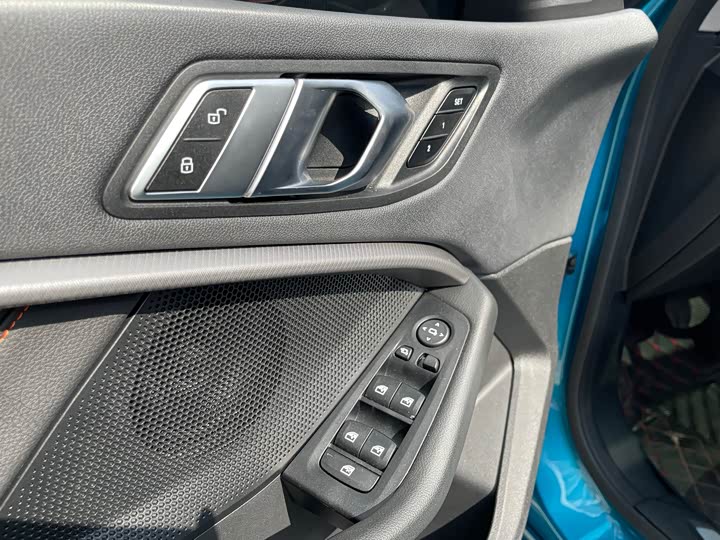 Фото 8 - BMW 2 Series