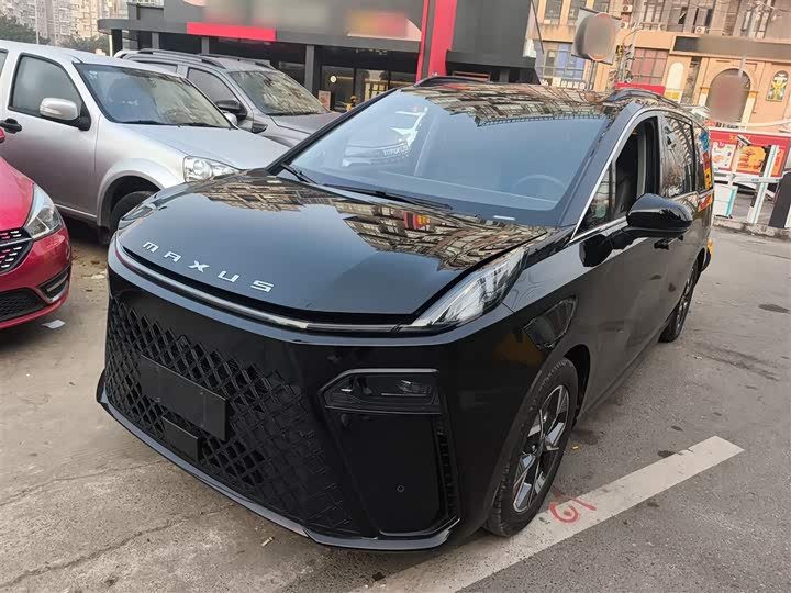 Фото 2 - Maxus G70