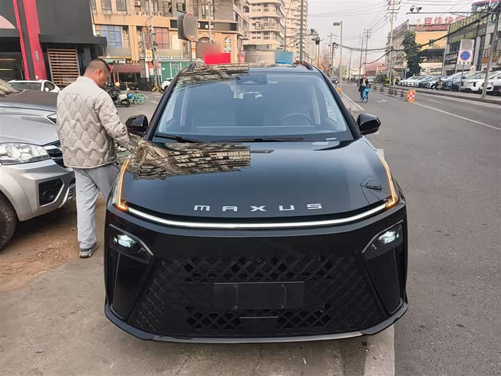 Фото 3 - Maxus G70