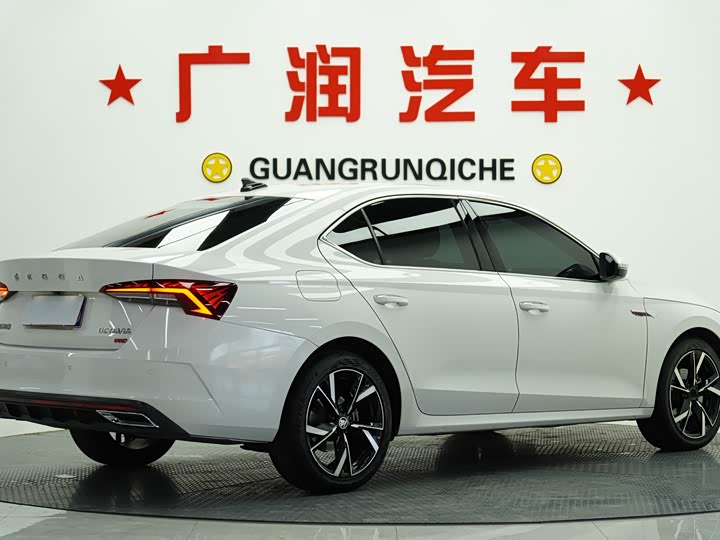 Фото 5 - Skoda Octavia Pro