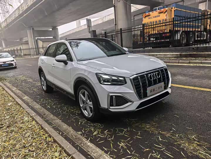 Фото 2 - Audi Q2L