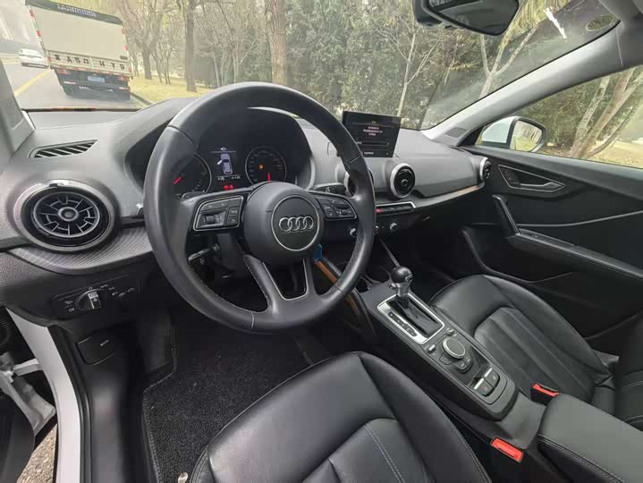 Фото 5 - Audi Q2L