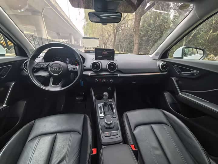 Фото 6 - Audi Q2L