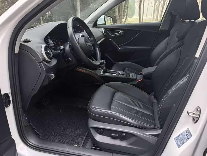 Фото 7 - Audi Q2L