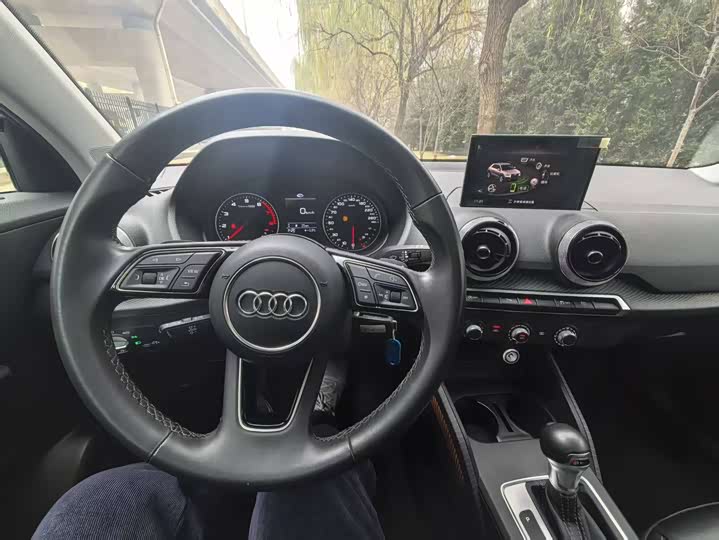 Фото 9 - Audi Q2L