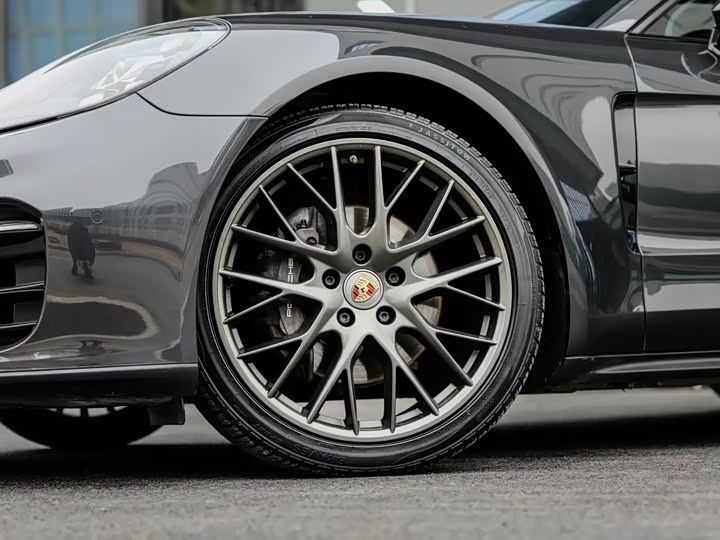 Фото 8 - Porsche Panamera