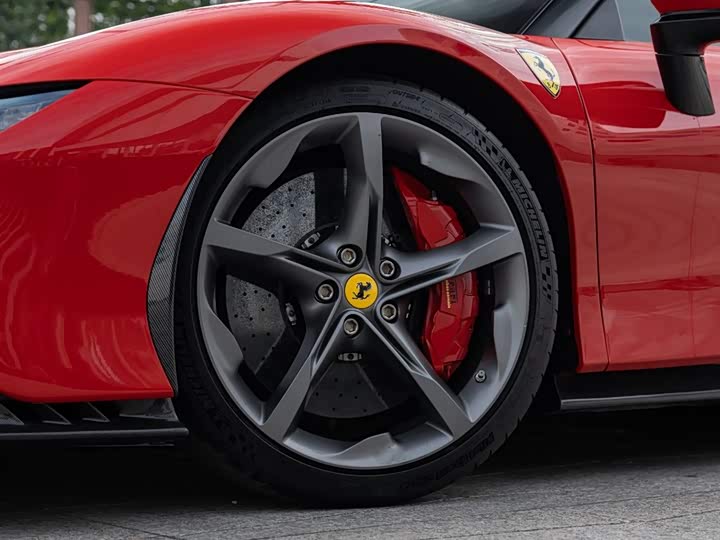 Фото 7 - Ferrari SF90