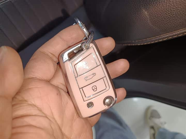 Фото 9 - Volkswagen Lavida