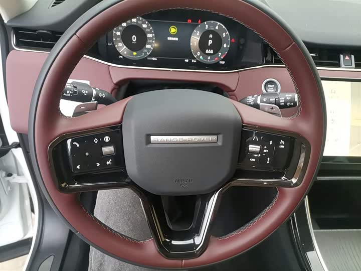 Фото 3 - Land Rover Range Rover Evoque L