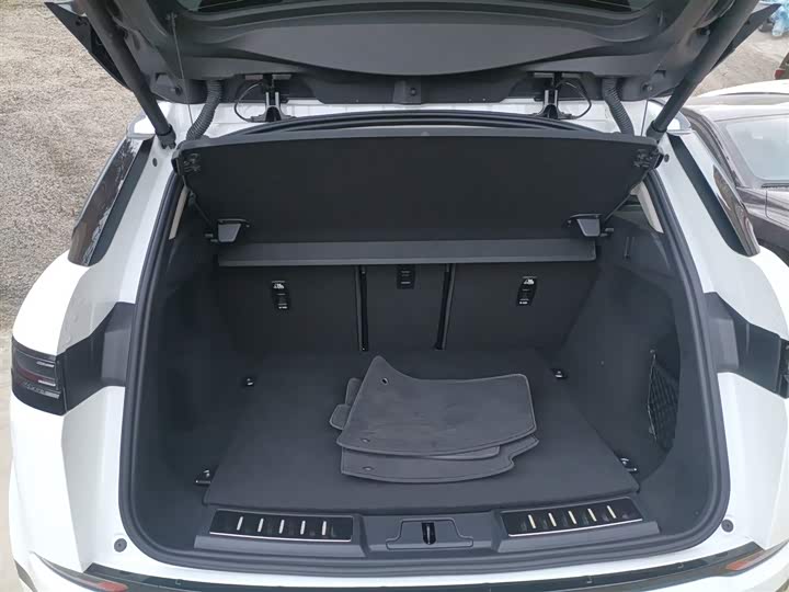 Фото 9 - Land Rover Range Rover Evoque L