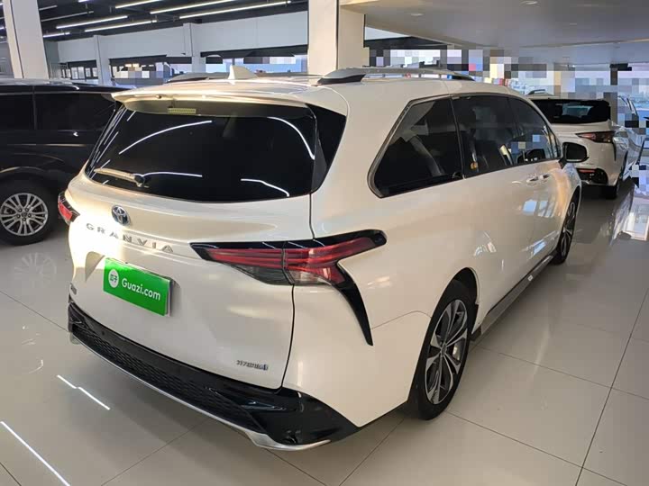 Фото 7 - Toyota Granvia