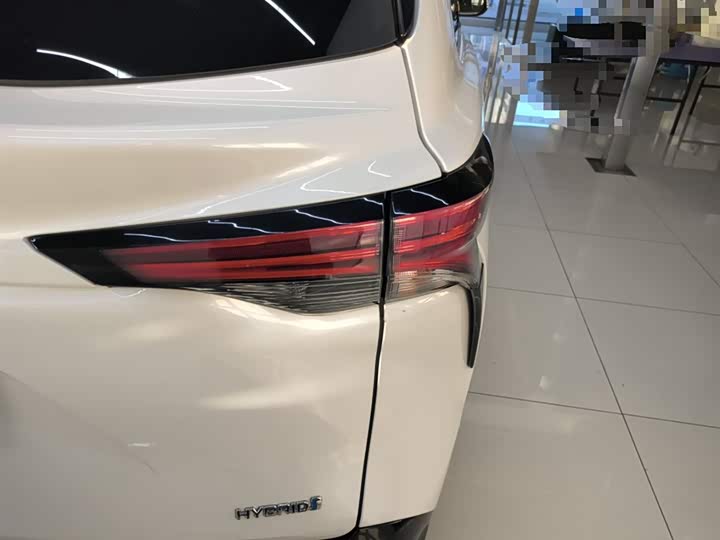 Фото 8 - Toyota Granvia