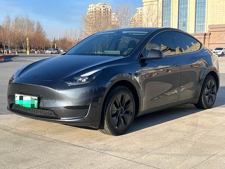 Фото 1 - Tesla Model Y
