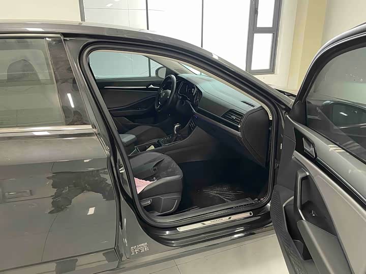 Фото 9 - Volkswagen Sagitar L