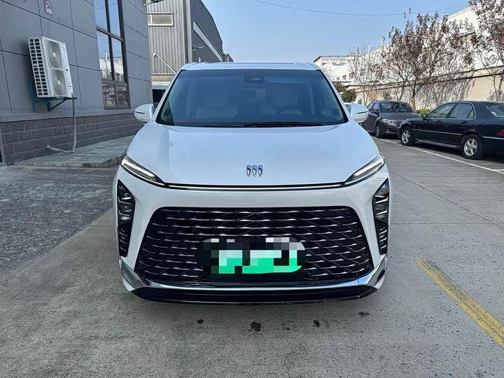 Фото 2 - Buick GL8 Hybrid