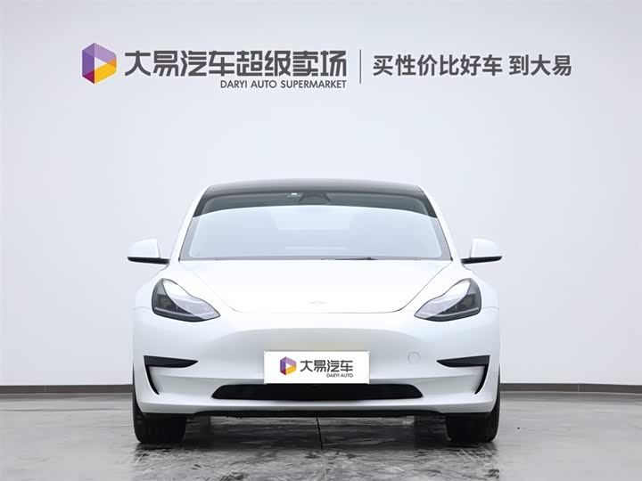 Фото 2 - Tesla Model 3