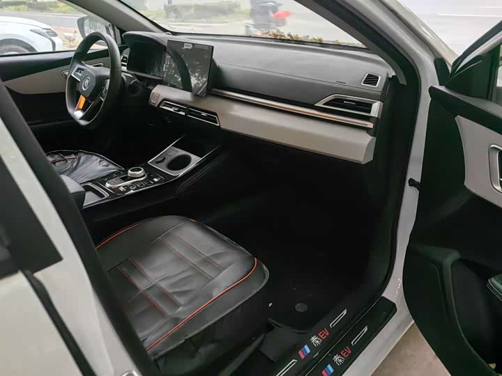 Фото 6 - BYD Qin EV