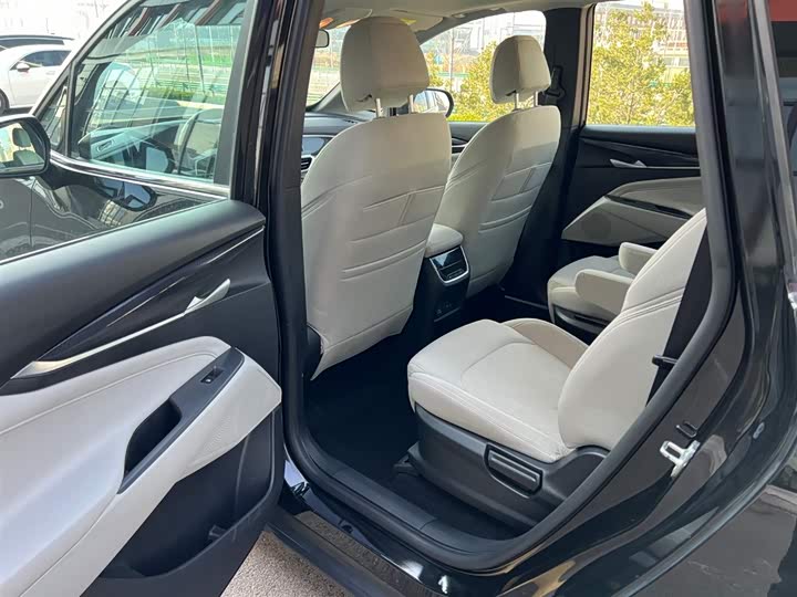 Фото 7 - Maxus G50