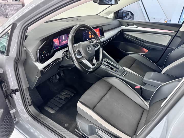 Фото 6 - Volkswagen Golf