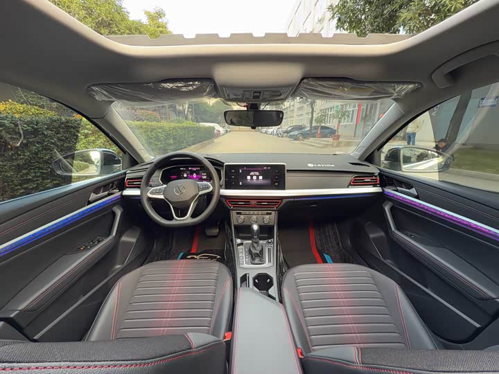 Фото 8 - Volkswagen Lavida