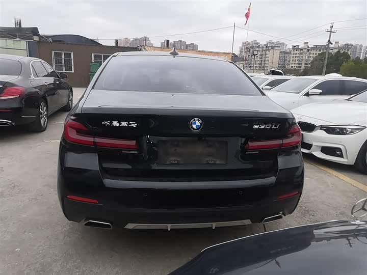 Фото 6 - BMW 5 Series