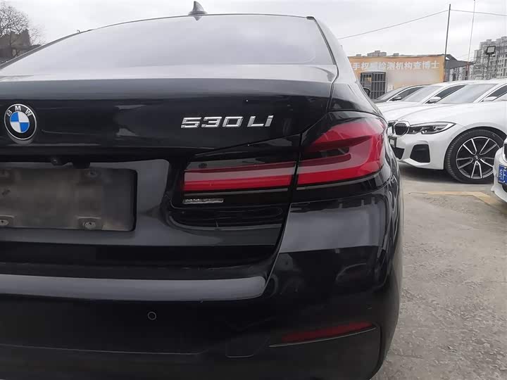 Фото 8 - BMW 5 Series