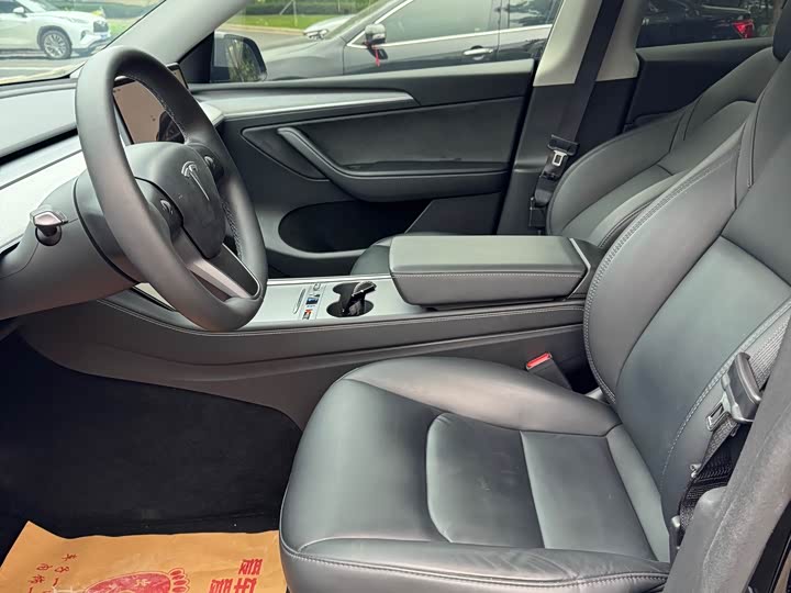 Фото 4 - Tesla Model Y