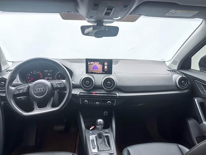 Фото 6 - Audi Q2L