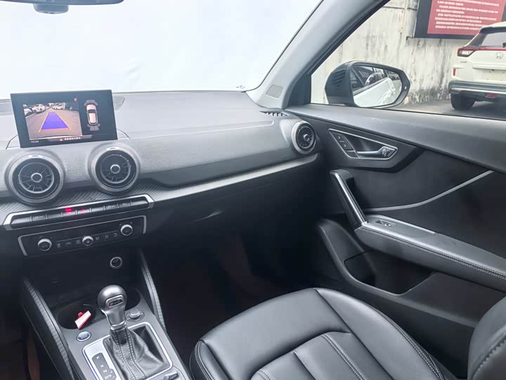 Фото 8 - Audi Q2L