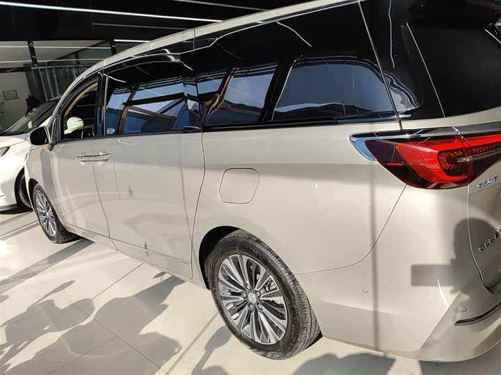 Фото 5 - Buick GL8 ES