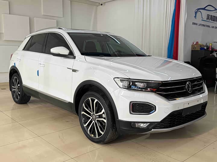 Фото 3 - Volkswagen T-Roc