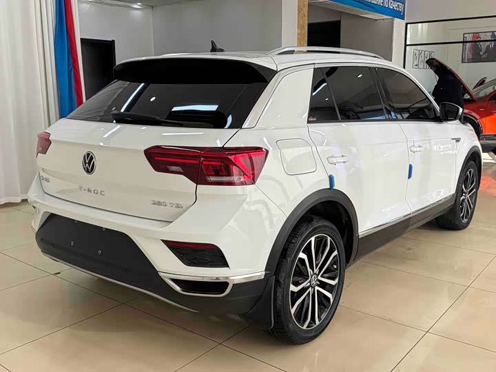 Фото 6 - Volkswagen T-Roc