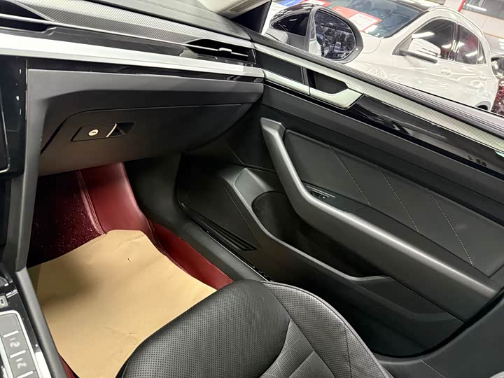 Фото 9 - Volkswagen CC