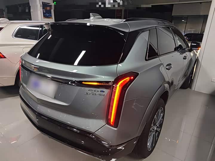 Фото 7 - Cadillac XT5