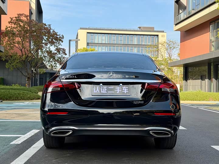 Фото 6 - Mercedes-Benz E-Class