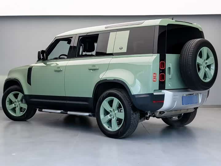 Фото 7 - Land Rover Defender