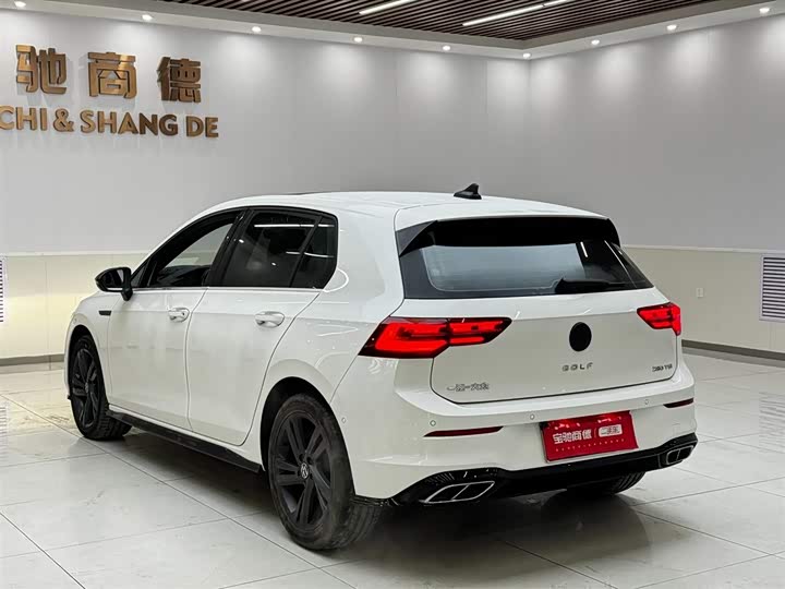 Фото 5 - Volkswagen Golf