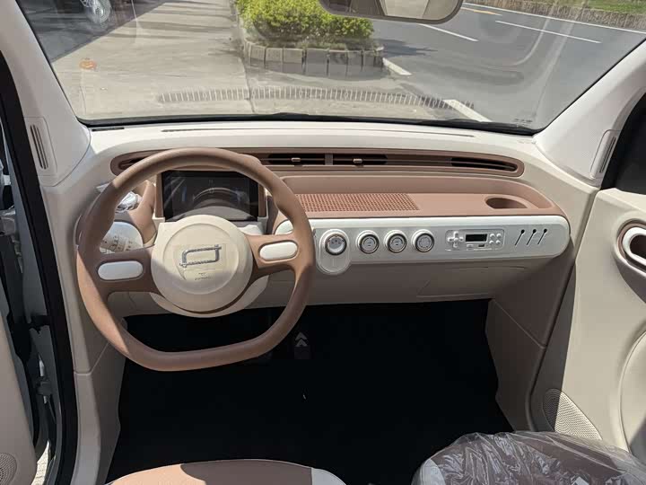 Фото 4 - Bestune Pony