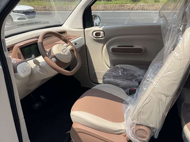 Фото 5 - Bestune Pony