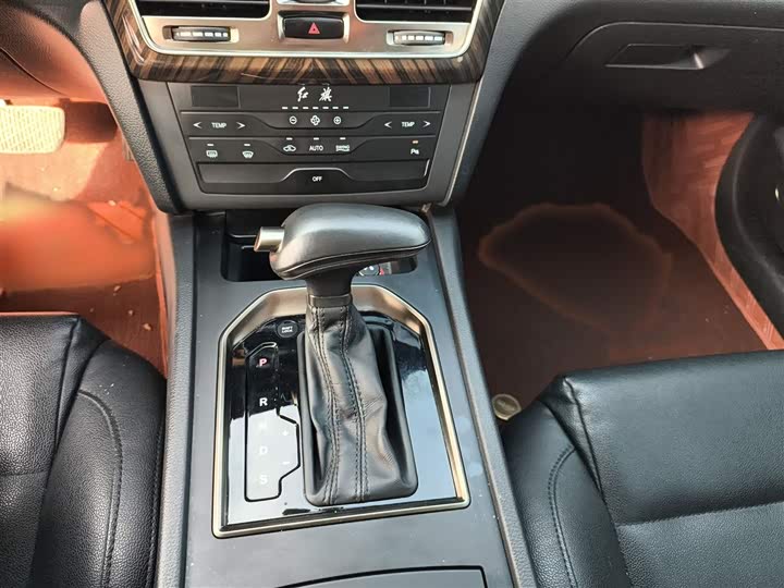 Фото 7 - Hongqi H7