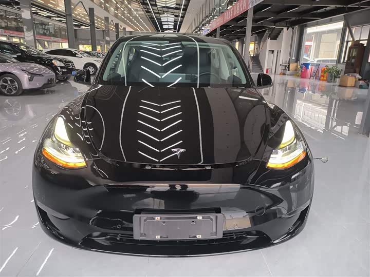 Фото 3 - Tesla Model Y