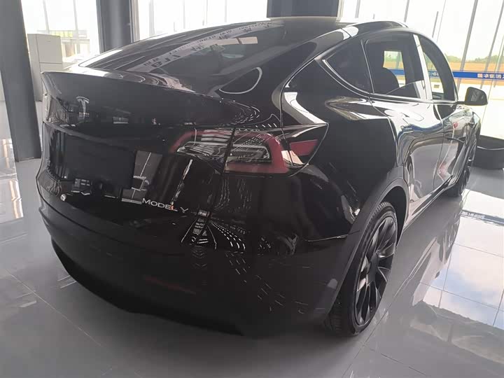 Фото 7 - Tesla Model Y