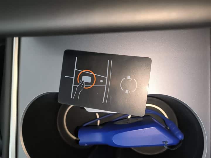 Фото 9 - Tesla Model Y