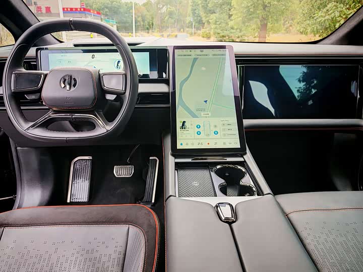 Фото 6 - HiPhi X