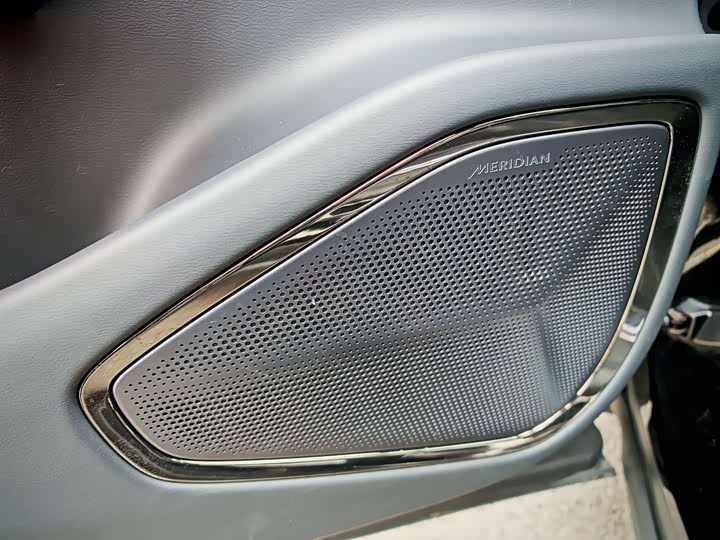 Фото 8 - HiPhi X