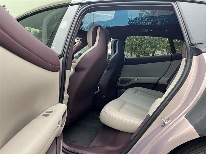 Фото 5 - Xiaomi YU7