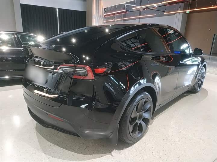 Фото 7 - Tesla Model Y