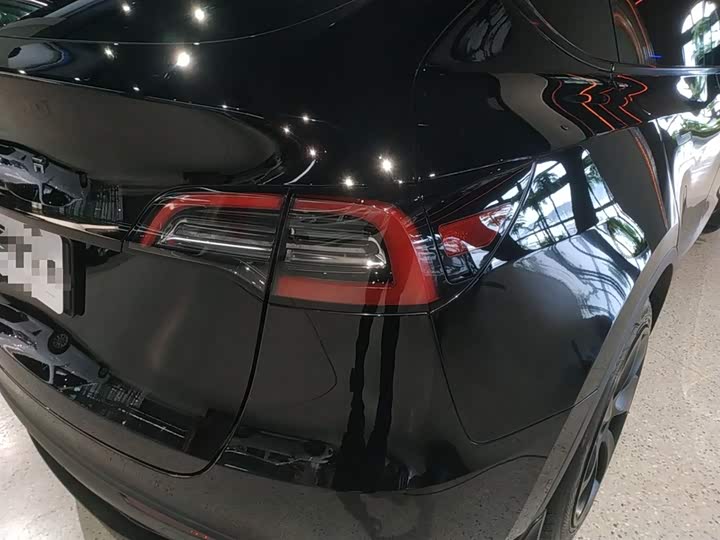 Фото 8 - Tesla Model Y