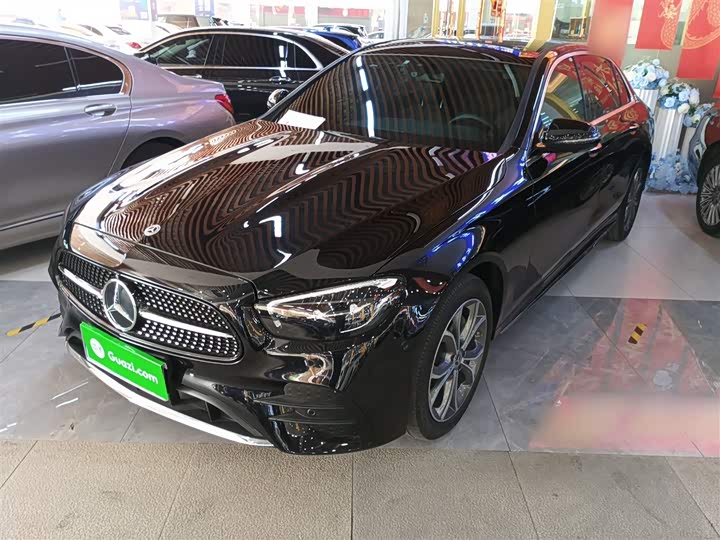 Фото 1 - Mercedes-Benz E-Class