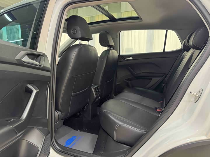 Фото 8 - Volkswagen Tacqua